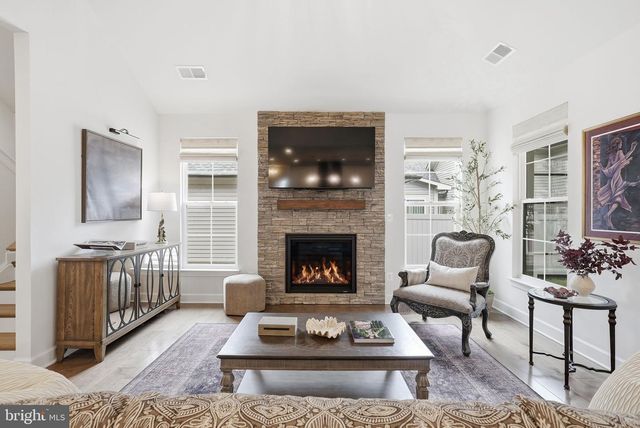 43065 GREELEY SQ, Ashburn, VA 20148