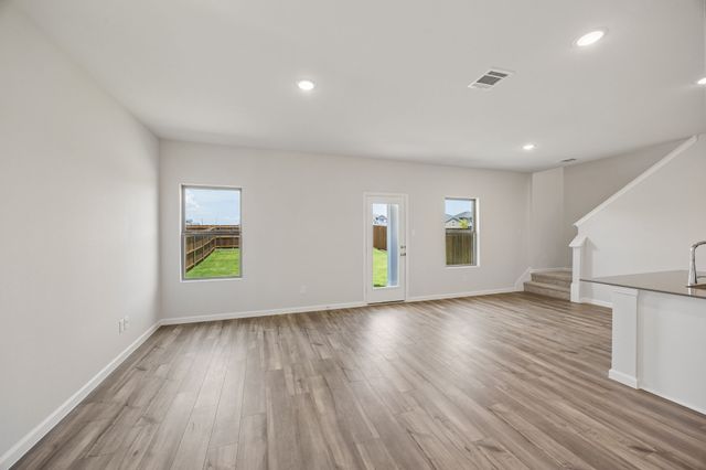 828 Hillcrest Boulevard, Princeton, TX 75407