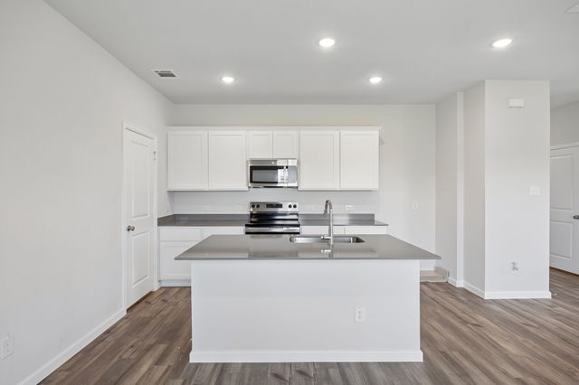 828 Hillcrest Boulevard, Princeton, TX 75407