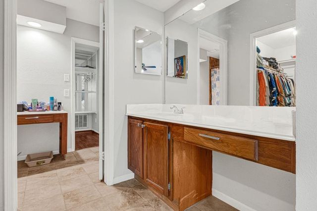 7710 Springville Drive, Houston, TX 77095