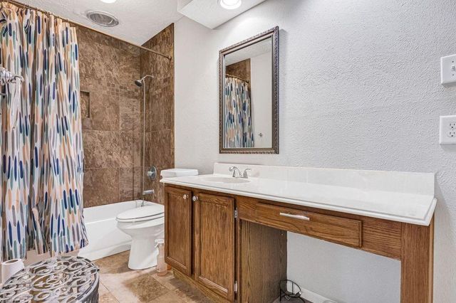 7710 Springville Drive, Houston, TX 77095