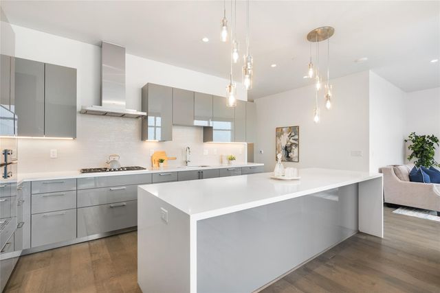 4521 San Felipe Street 1704, Houston, TX 77027