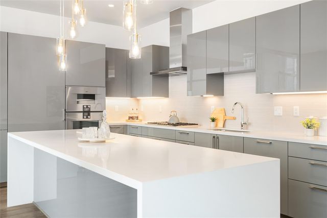 4521 San Felipe Street 1704, Houston, TX 77027