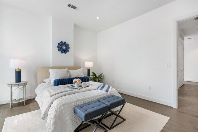 4521 San Felipe Street 1704, Houston, TX 77027