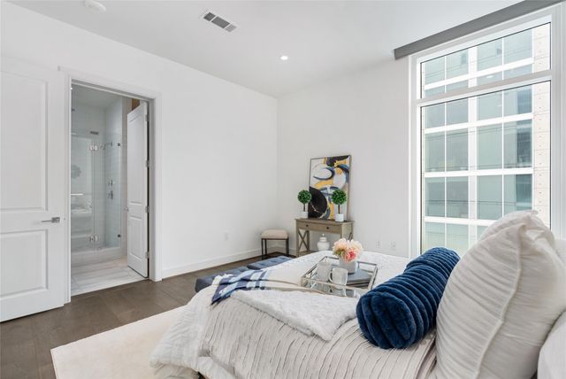 4521 San Felipe Street 1704, Houston, TX 77027