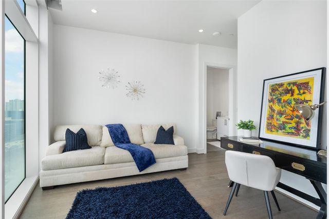 4521 San Felipe Street 1704, Houston, TX 77027