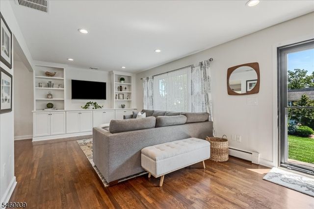 2105 Maple View Ct, Scotch Plains Twp., NJ 07076