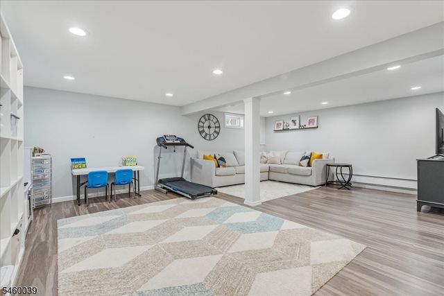2105 Maple View Ct, Scotch Plains Twp., NJ 07076