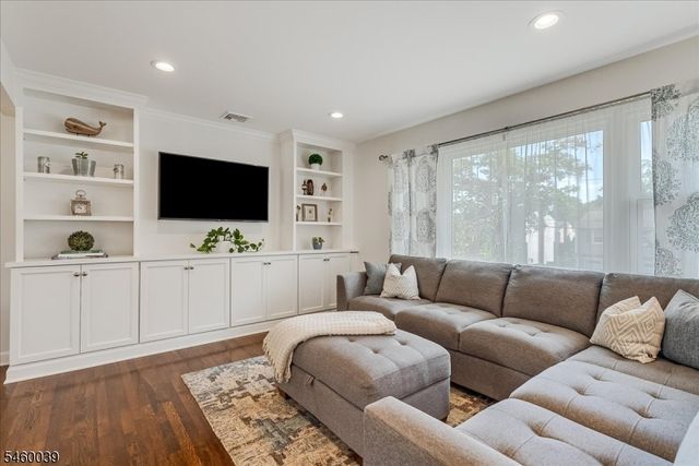 2105 Maple View Ct, Scotch Plains Twp., NJ 07076