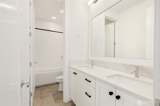 12160 173rd Place NE, Redmond, WA 98052