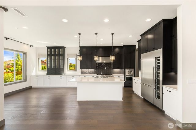 12160 173rd Place NE, Redmond, WA 98052