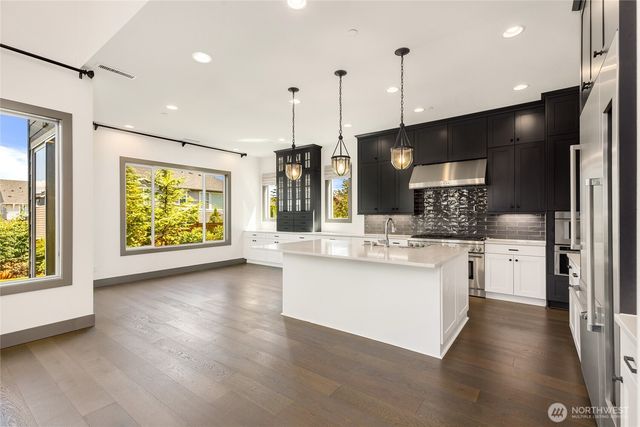 12160 173rd Place NE, Redmond, WA 98052