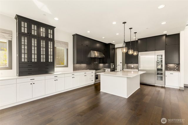 12160 173rd Place NE, Redmond, WA 98052