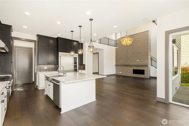 12160 173rd Place NE, Redmond, WA 98052