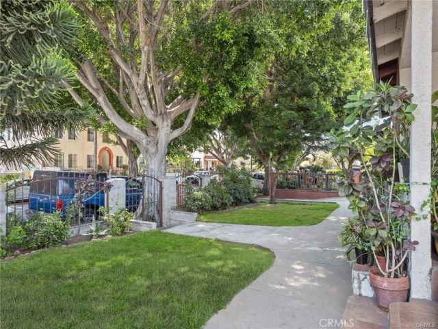 2917 Kenwood Avenue, Los Angeles, CA 90007