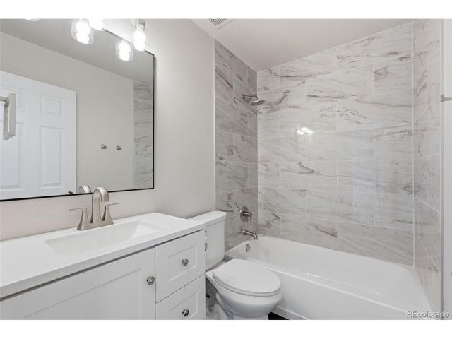 19787 Montview Dr, Aurora, CO 80011