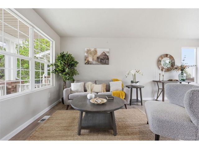 19787 Montview Dr, Aurora, CO 80011