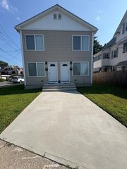 826 Belmont 826, Springfield, MA 01108