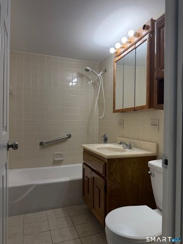 1310 Berlin Turnpike 312, Wethersfield, CT 06109