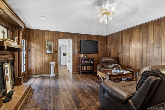 2 Beresford Court, North Little Rock, AR 72116