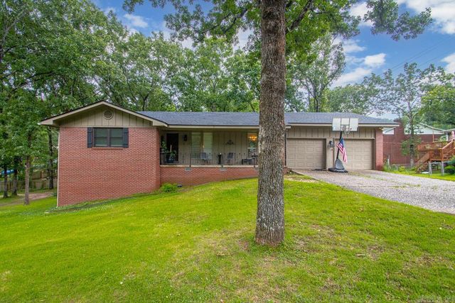 2 Beresford Court, North Little Rock, AR 72116