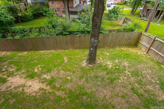 2 Beresford Court, North Little Rock, AR 72116