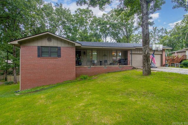2 Beresford Court, North Little Rock, AR 72116