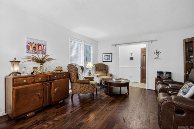 2 Beresford Court, North Little Rock, AR 72116