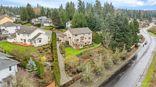 1932 S 370th Court, Federal Way, WA 98003