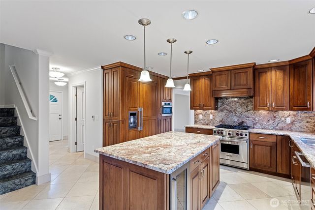 1932 S 370th Court, Federal Way, WA 98003