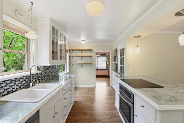 1216 E 19th Ave, Spokane, WA 99203