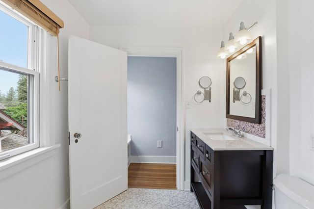 1216 E 19th Ave, Spokane, WA 99203