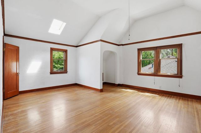 1216 E 19th Ave, Spokane, WA 99203