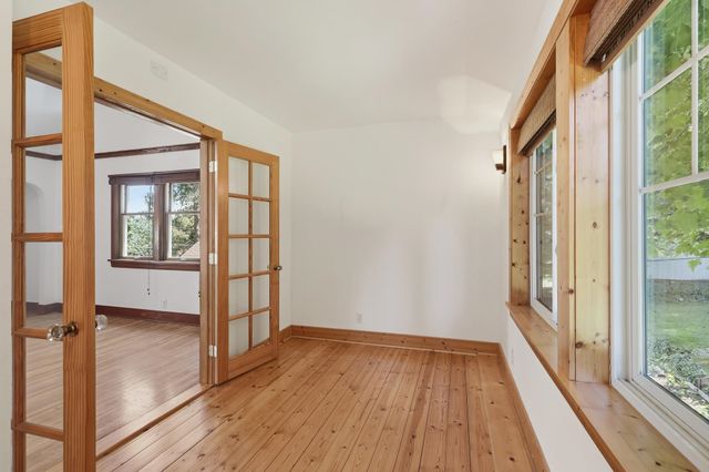 1216 E 19th Ave, Spokane, WA 99203