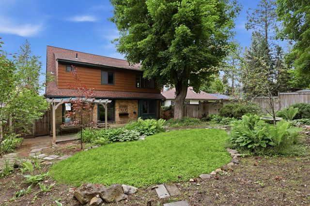 1216 E 19th Ave, Spokane, WA 99203