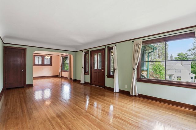 1216 E 19th Ave, Spokane, WA 99203