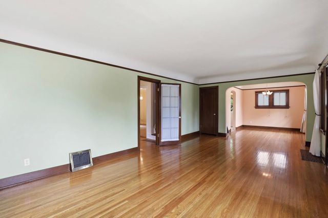 1216 E 19th Ave, Spokane, WA 99203