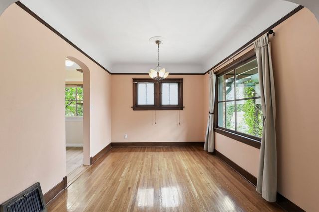 1216 E 19th Ave, Spokane, WA 99203