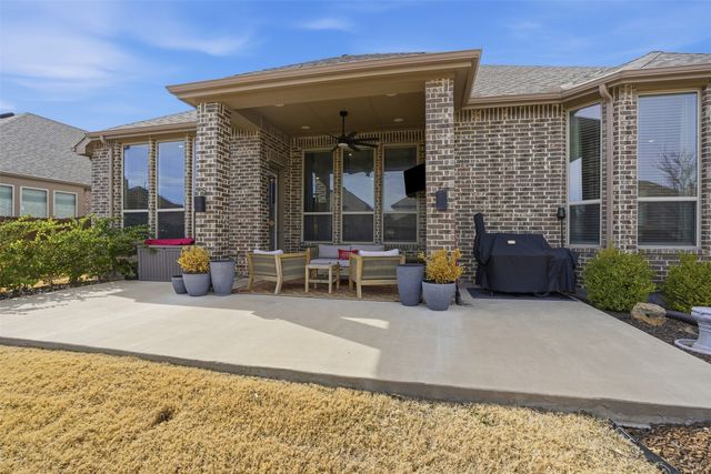 1716 Storey Lane, Waxahachie, TX 75165