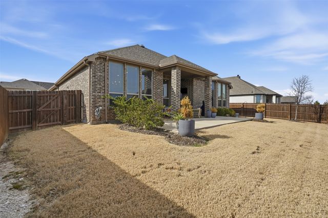 1716 Storey Lane, Waxahachie, TX 75165