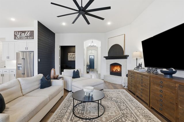 1716 Storey Lane, Waxahachie, TX 75165