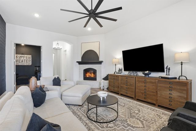 1716 Storey Lane, Waxahachie, TX 75165