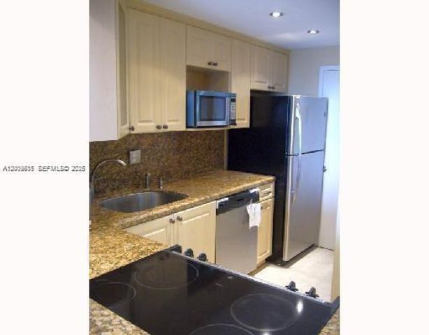 1865 79th St Cswy 6L, North Bay Village, FL 33141