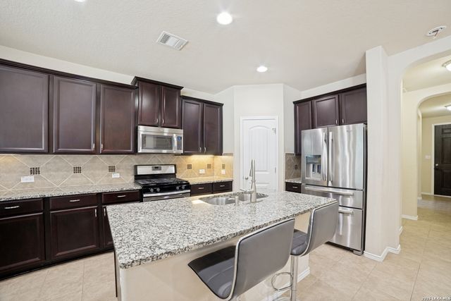 6431 LIONHEART PARK, San Antonio, TX 78240