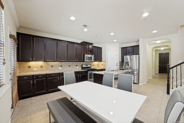 6431 LIONHEART PARK, San Antonio, TX 78240