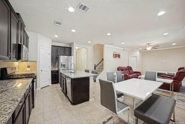 6431 LIONHEART PARK, San Antonio, TX 78240
