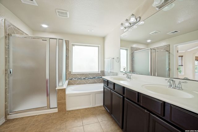 6431 LIONHEART PARK, San Antonio, TX 78240