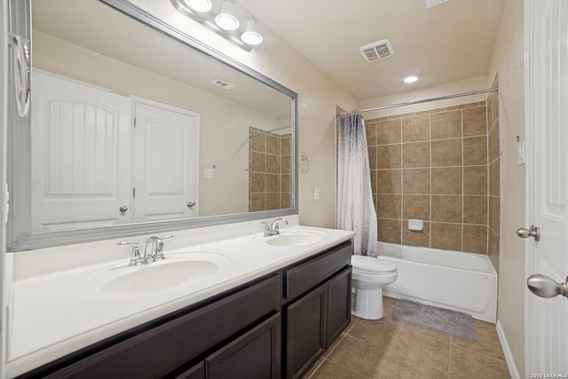 6431 LIONHEART PARK, San Antonio, TX 78240