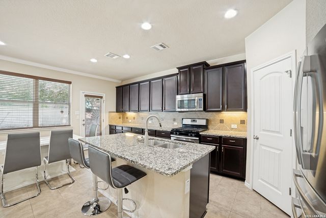 6431 LIONHEART PARK, San Antonio, TX 78240