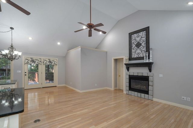 345 E Lafayette Street, Springfield, MO 65810